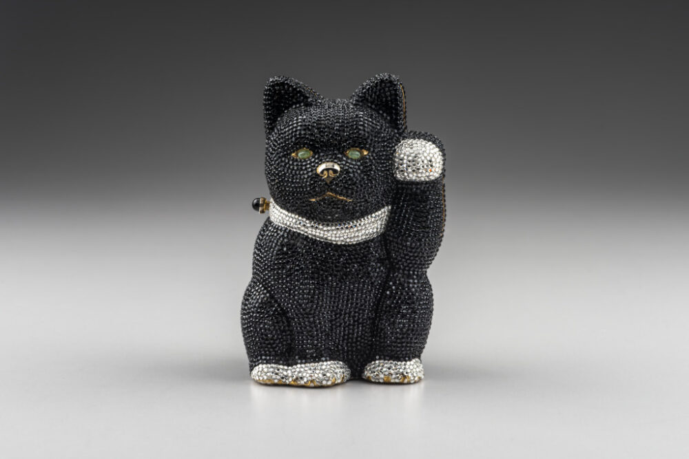 Judith Leiber Purse: Black cat with paw up